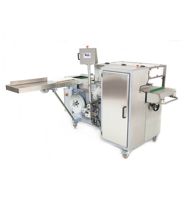 Bread bagging and packaging line station